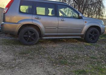 Nissan x trail 2.0 benzyna 4x4 hak