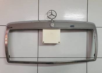 Mercedes W124 "wąska listwa" ramka atrapy grilla