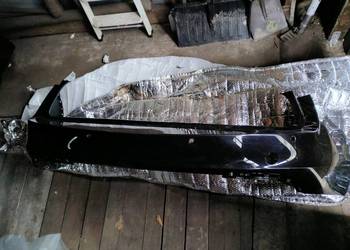 Zderzak tylny do Opla Insignia B kombi czarny akryl.