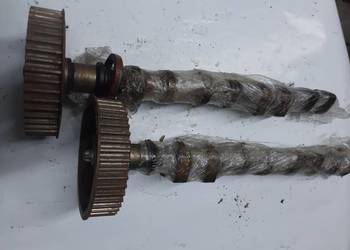 Wałek rozrządu wydechowy ssący Z16XEP  Opel Astra H Zafira B