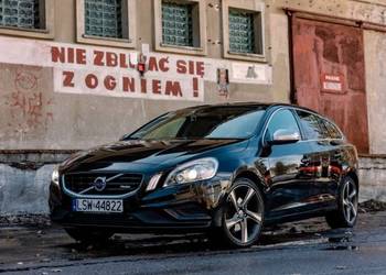 Volvo V60 D3 R-design