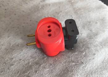 Dwa zabytkowe trójniki elektryczne