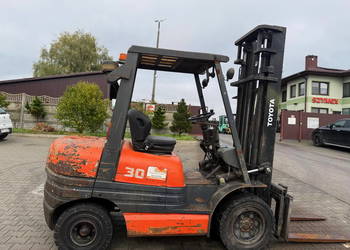 wózek widłowy TOYOTA 6FDF30 1999 przesuw boczny 3000kg 4.0m 2Z diesel