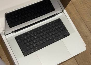 Apple MacBook 16 pro m4 max  1tb