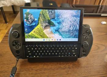 GPD Win4 8840U FP8 32G + 1TB
