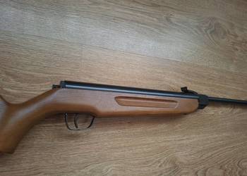 Wiatrówka Slavia 630