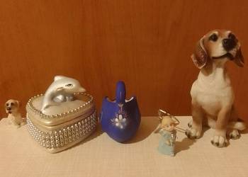 Zestaw figurek i ozdób – pieski, aniołek, delfin, szkatułka vintage 5 szt.