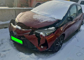 Toyota yaris 7.2017- 1.5benzyna-111km- 101000km- uszkodzony