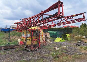 Opryskiwacz zawieszany Rau Kverneland 1600l 24m