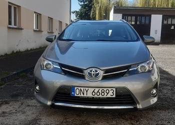 Toyota Auris 2 kombi 1.8 VVT-i Hybryd Strart Edition pakiet chrom