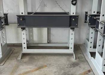 Prasa hydrauliczna 150t