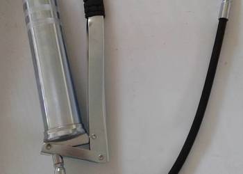 SMAROWNICA RĘCZNA 0,5L Z WĘŻYKIEM