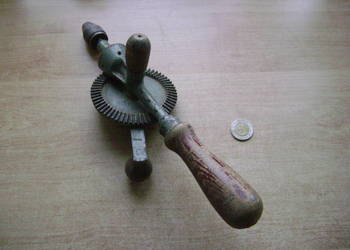 Starocie z PRL - Stare narzędzia = Wiertarka na korbkę, sprawna TANIO