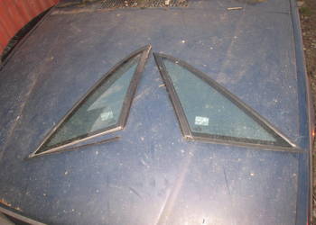 Szyba karoseryjna słupka C błotnika tylnego Audi 80 B4