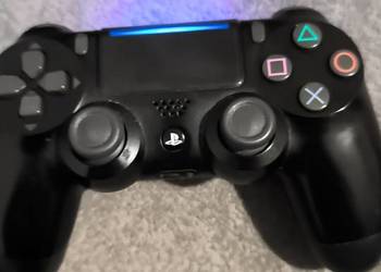 Sprzedam ps4 pro