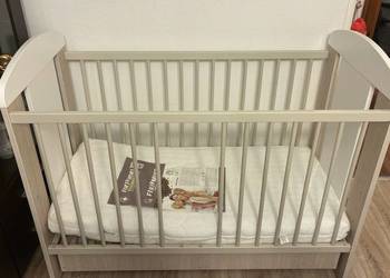 Sprzedam łóżeczko dziecięce