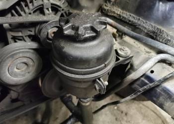 Zbiorniczek płynu wspomagania BMW E36 Zbiorniczek płynu wspomagania BMW E36