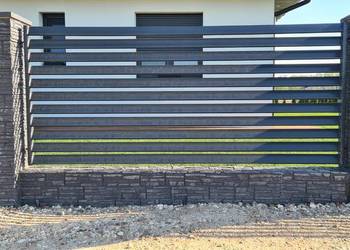 ala klinkier, imitacja klinkieru, ogrodzenie, ogrodzenia, słupki, murki