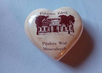 Porcelanowe puzderko w formie serca, Polanica Zdrój.