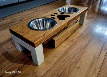 Stojaczek na miski dla psa, kota