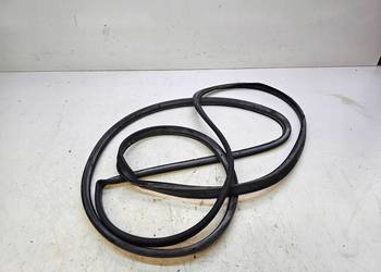 USZCZELKA DRZWI LEWY PRZÓD AUDI Q5 8R0837911D USZCZELKA DRZWI LEWY PRZÓD AUDI Q5 8R0837911D
