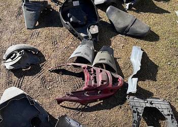 Suzuki AN 125 wszystkie plastiki osłona boczki zadupek błotnik kanapa