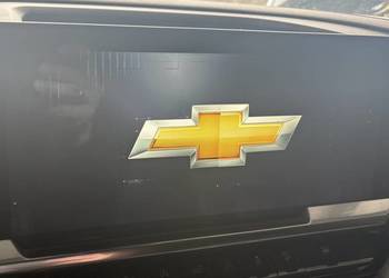 Chevrolet Silveradio GMC Sierra radio lampy język polski fale przyste hak
