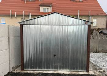 Garaż blaszany 3×5 dwuspadowy z bramą uchylną dostawa