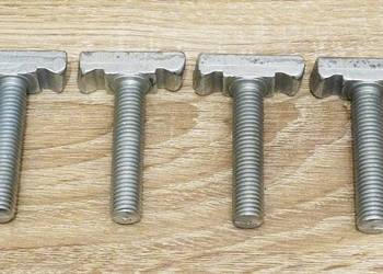 Śruby młoteczkowe przesuwne M12 x 55 typu T do mocowania w profilach 4 szt.