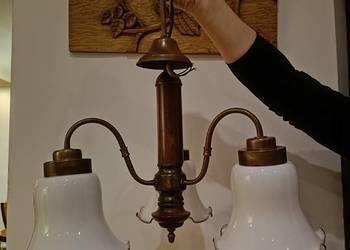 Lampa wisząca z trzema pięknymi kloszami