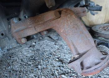 VW transporter T4 2,4 diesel kolektor wydechowy