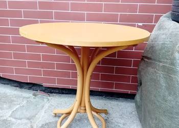 Stół drewniany jasny okrągły