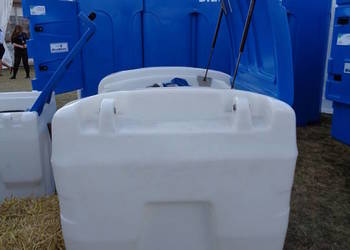 Mobilny zbiornik AdBlue 900 l. Pompa 12V, 35l/min, Kingspan 