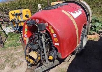 Opryskiwacz sadowniczy Myers 1000L kosz 100 Comet