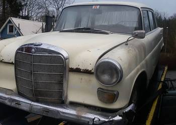 Dwa zabytkowe mercedesa -do renowacji 1968r