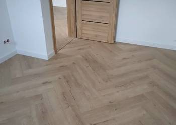 Montaż listew przypodłogowych, montaż podłóg, drzwi