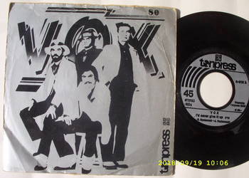 K.  VOX--ID NEVER GIVE IT UP ;singiel winyl. .