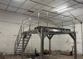 Przenośniki ze stali nierdzewnej proste, wznoszące, konstrukcje metalowe