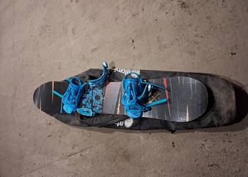 Witam sprzedam deskę snowboardową