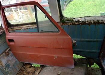 Fiat 126 p prawe drzwi idealne kompletne