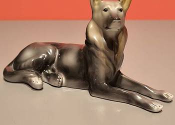 Porcelanowa figurka owczarek niemiecki Hollohazi