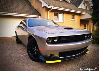 Dodge Challenger SXT Plus 3.6 V6 Automat • 2018 • 40 000 km Dodge Challenger SXT Plus 3.6 V6 Automat • 2018 • 40 000 km