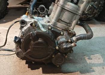 Silnik quad loncin 250 na łańcuszku ciecz