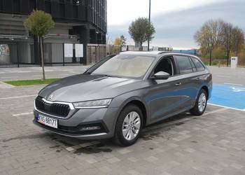 Skoda Octavia 1.0 hybryda E-Tec Klima Navi Automat LED Hak