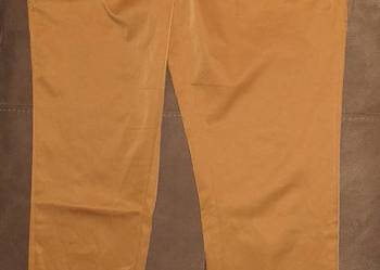 Spodnie 7/8 material