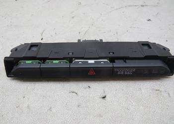 PANEL ŚWIATEŁ AWARYJNYCH PASSAT B8