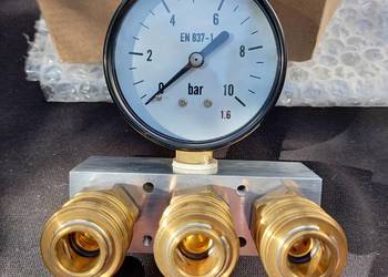kolektor rozdzielacz pneumatyczny RECTUS manometr klasy 1.6 metalowy