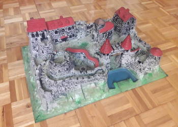 Zamek makieta zabawkwa dla dzieci pałac PRL twierdza