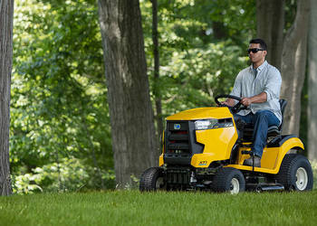 Traktor ogrodowy Cub Cadet XT1 OS96 18 KM 96 cm LED TEMPOMAT