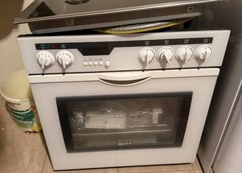 Kuchenka gazowo-elektryczna + okap kuchenny – sprawne Firma NEFF